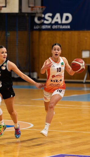 Poslední čtvrtina soupeři stačila | 57:79 Poslední čtvrtina soupeři stačila | 57:79