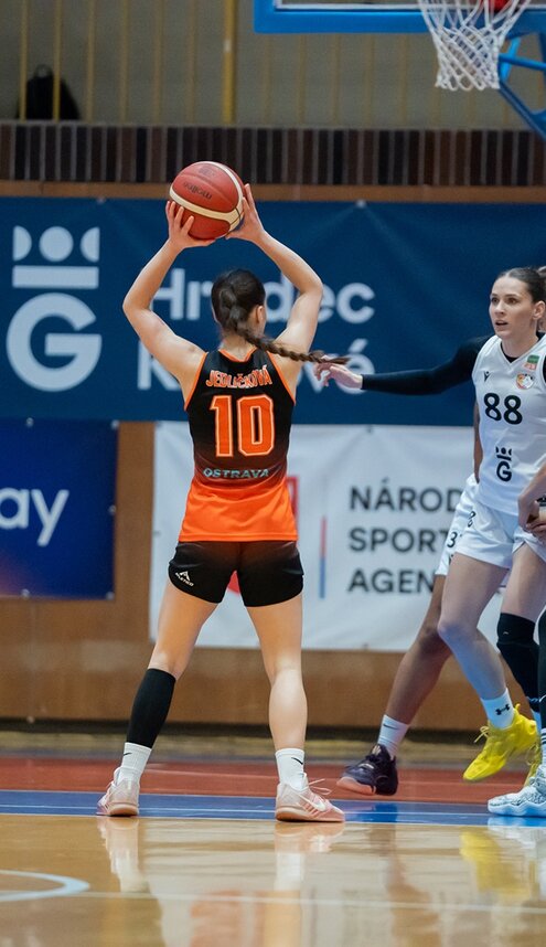 SOKOL HK - BO | 81:56 SOKOL HK - BO | 81:56