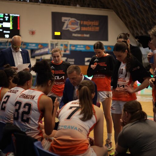 TŘETÍ VÝHRA | SLOVANKA - BO | 69:83