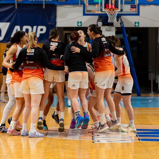 HISTORICKY PRVNÍ KLUBOVÁ VÝHRA !!!